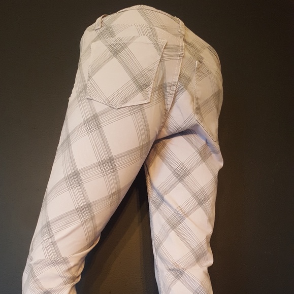 J Brand Skinny Jeans - Picture 2 of 4